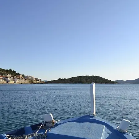 Nanini Apartment Prvic Luka