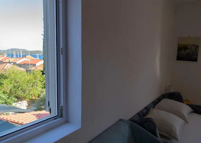 Nanini * Prvić Luka